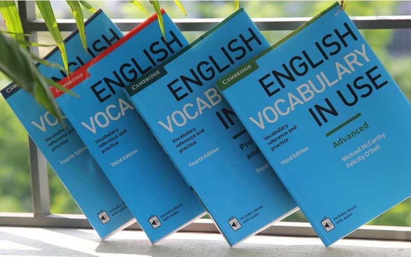 sách English Vocabulary in Use – Sách học IELTS