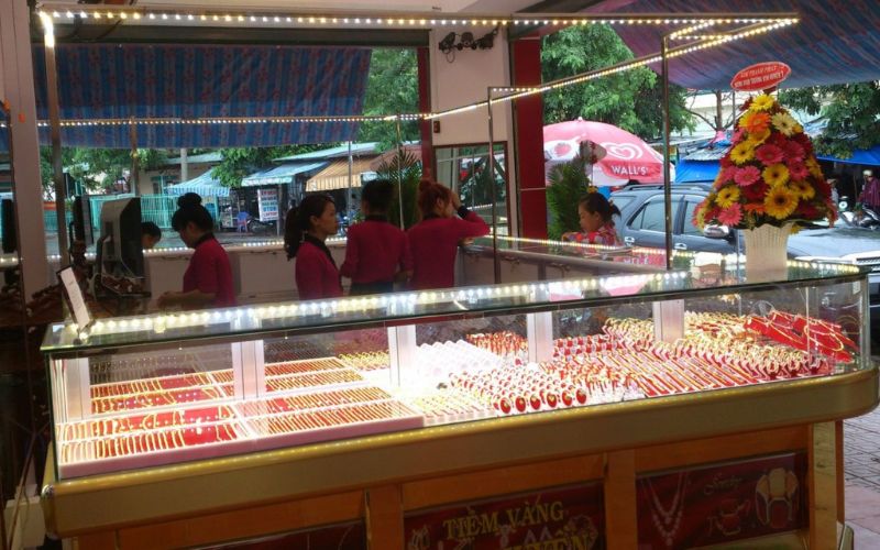 cửa hàng vàng bạc