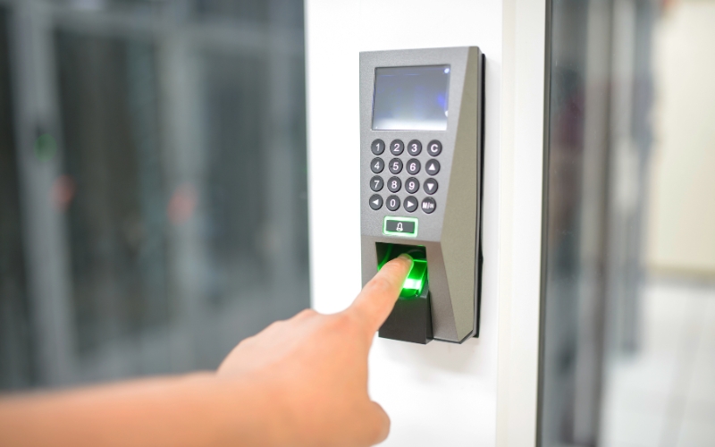 kinh nghiệm lắp khóa vân tay cho nhà trọ